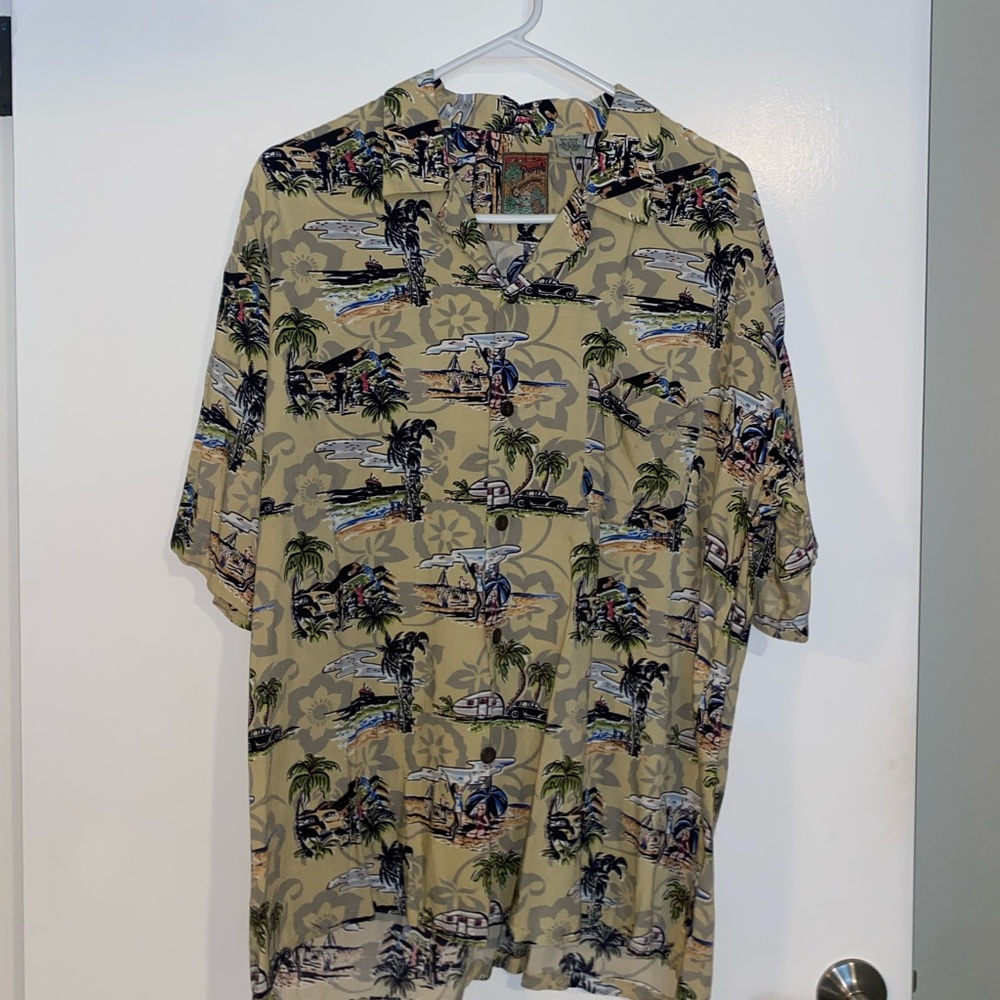 Vintage Hawaiian shirt